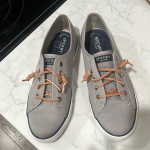 Gently used SPERRY